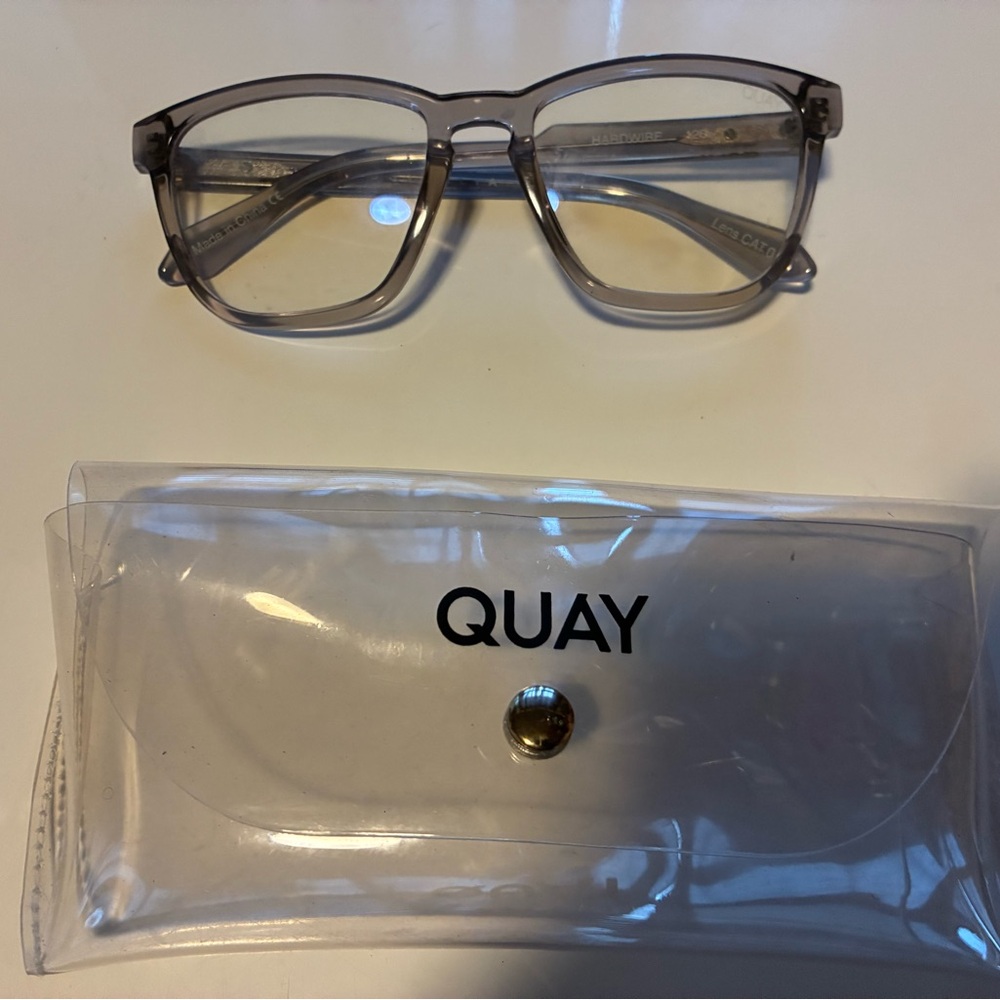 Quay Australia Transparent Gray women's Glasses